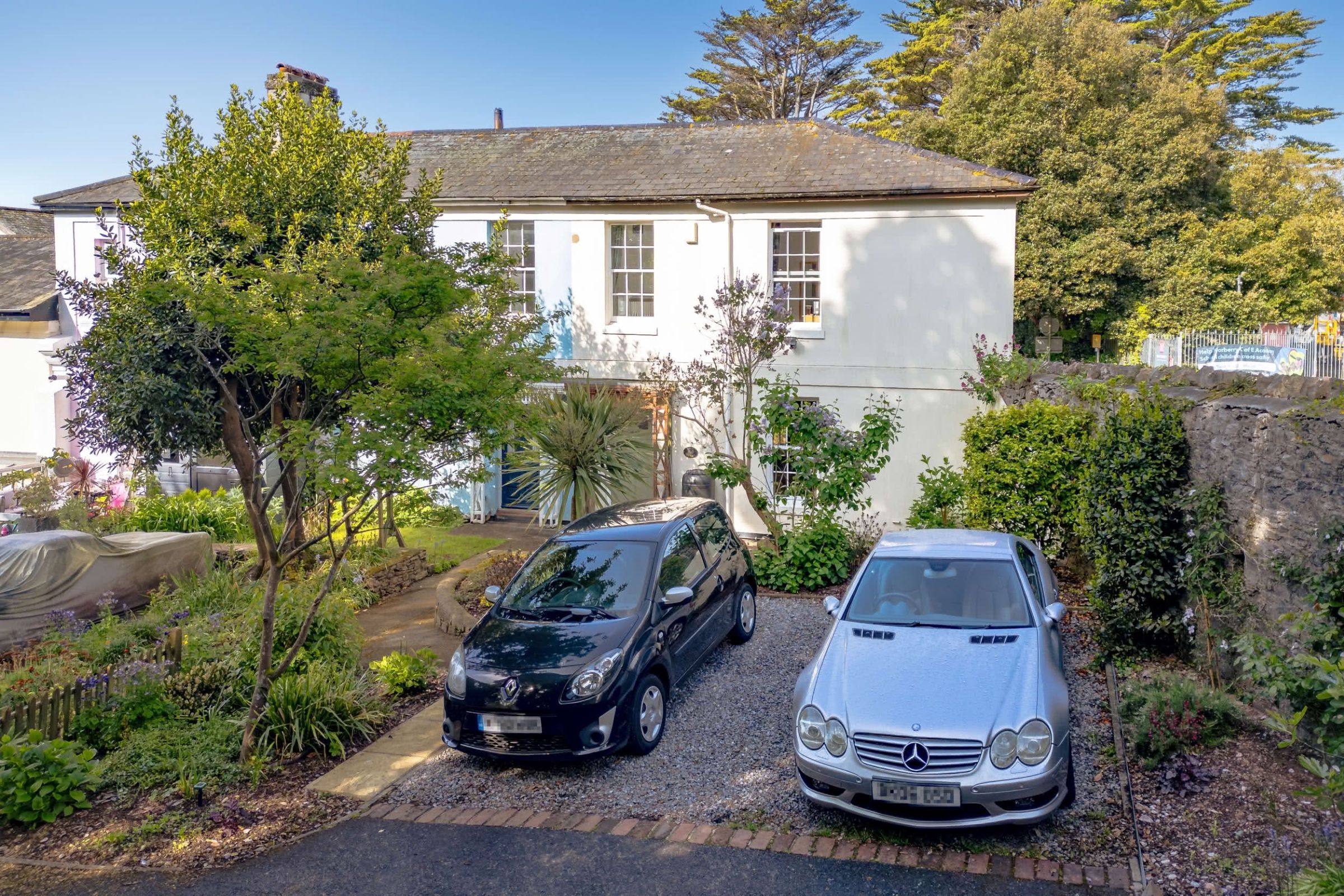 2 Bedroom Cottage for Sale