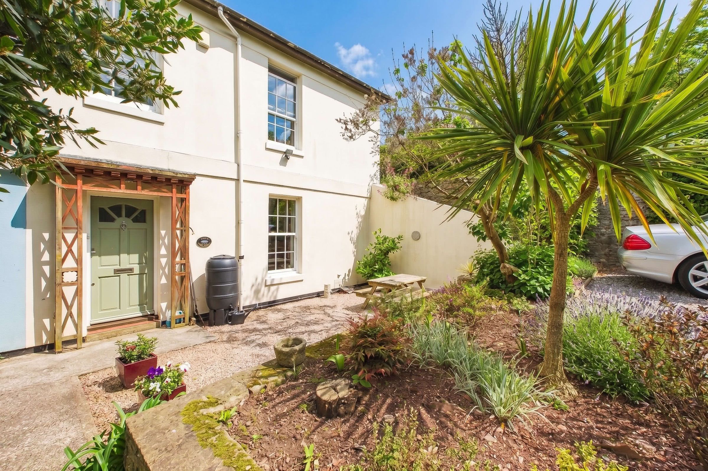 2 Bedroom Cottage for Sale
