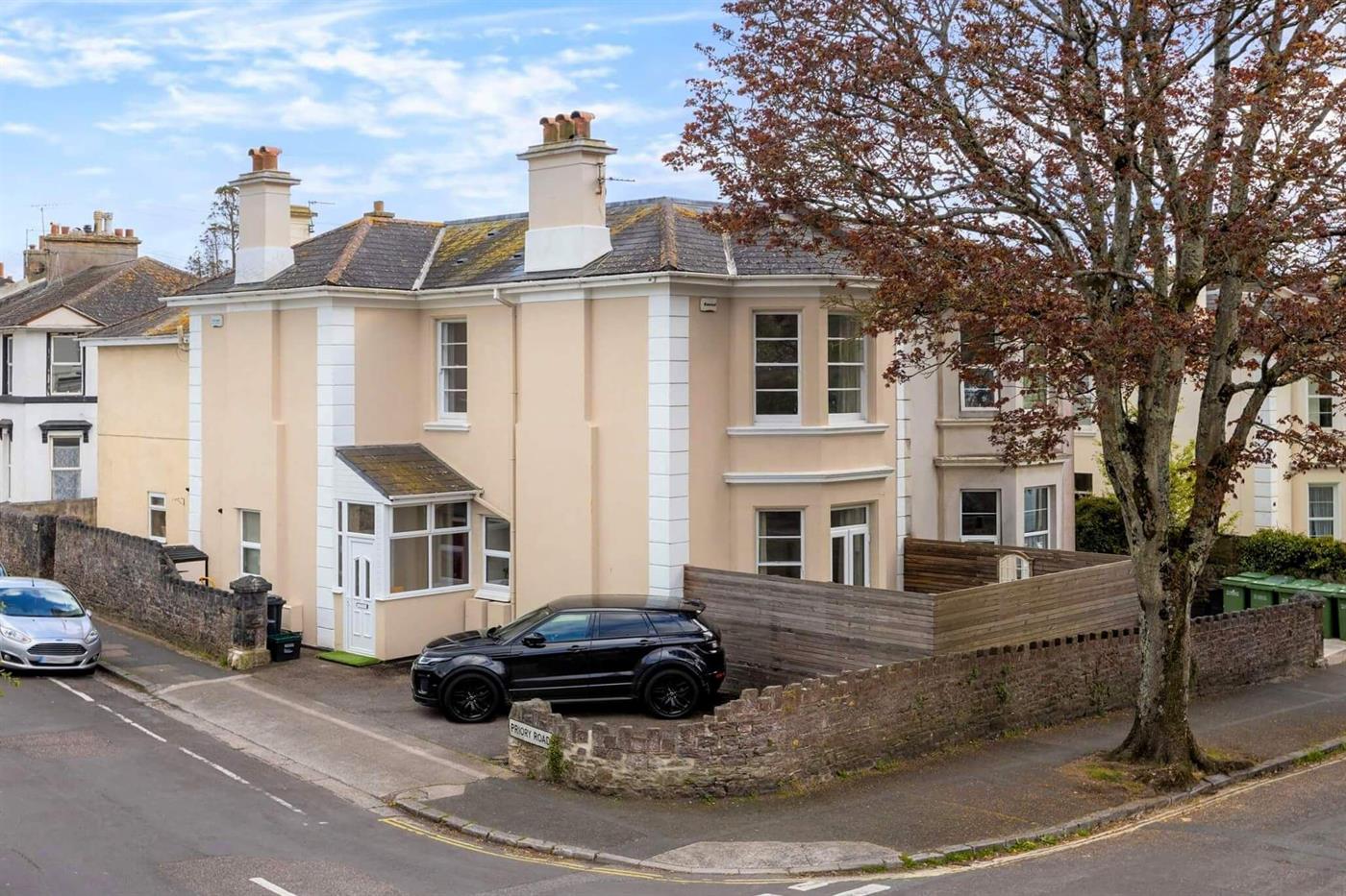 3 Bedroom Semi-Detached House for Sale: Priory Road, St. Marychurch, Torquay, TQ1 4NH