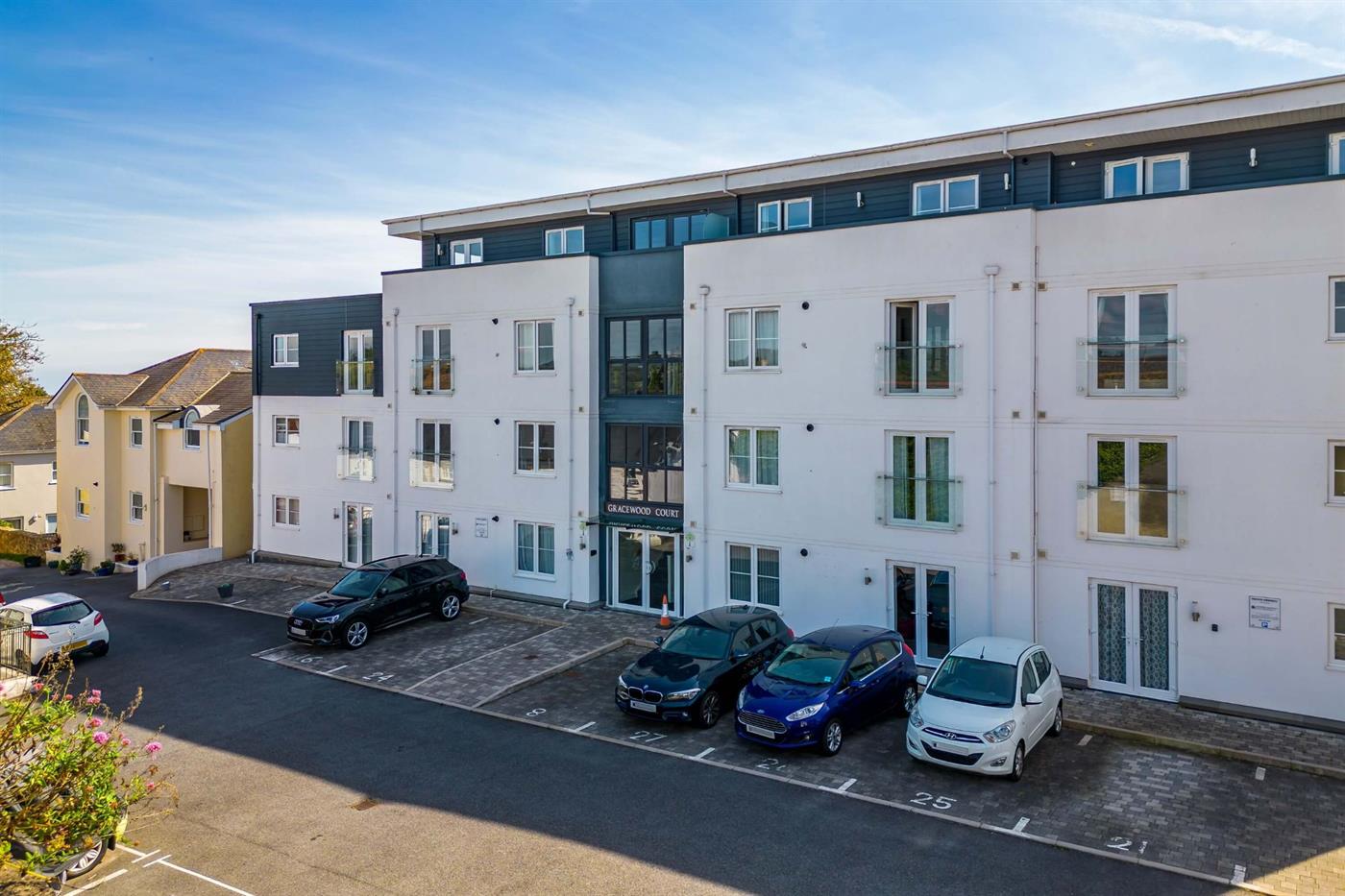 2 Bedroom Apartment for Sale: Grace Wood Court, Petitor Road, St Marychurch, Torquay, TQ1 4FS
